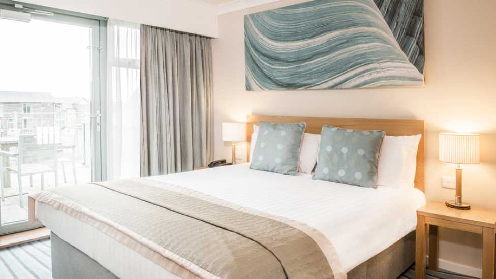 Linen Porter De Vere