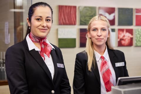 Head Receptionist