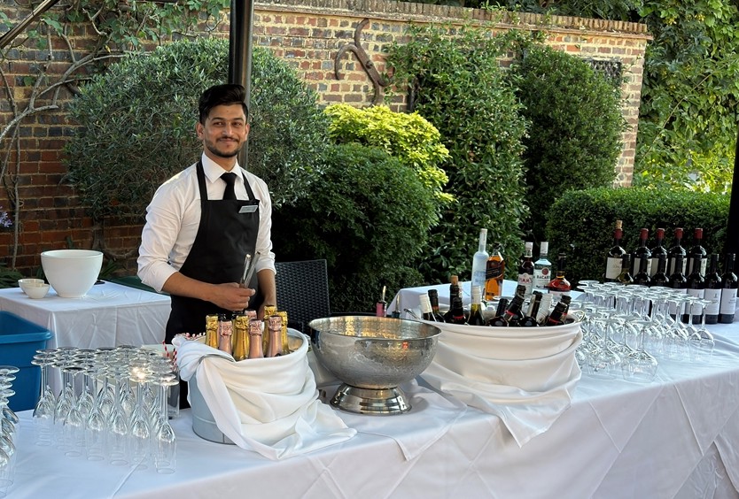 F&B Assistant