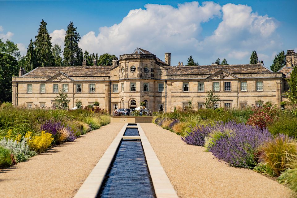 HOSPITALITY OPERATIONS MANAGER IN TRAINING