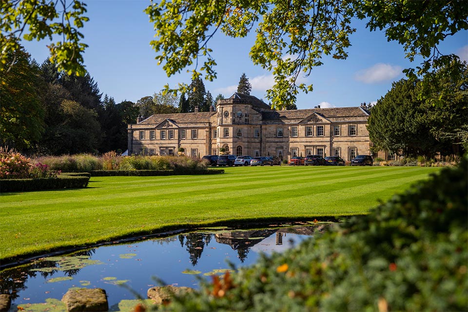 ASSISTANT RESTAURANT MANAGER