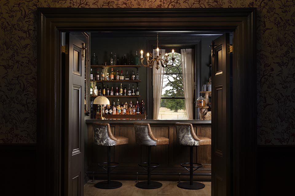 Restaurant & Bar Manager